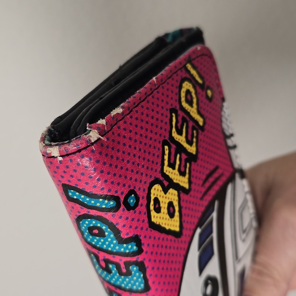 R2D2 Loungefly Wallet - Picture 3 of 10